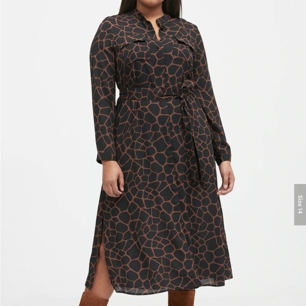 Banana Republic Utility Shirt Dress with Tie (in Giraffe Print) - Size 10